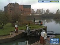 Camera at Avon Lock Severn Level