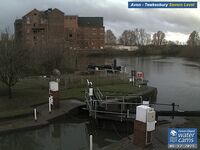 Camera at Avon Lock Severn Level