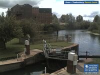 Camera at Avon Lock Severn Level